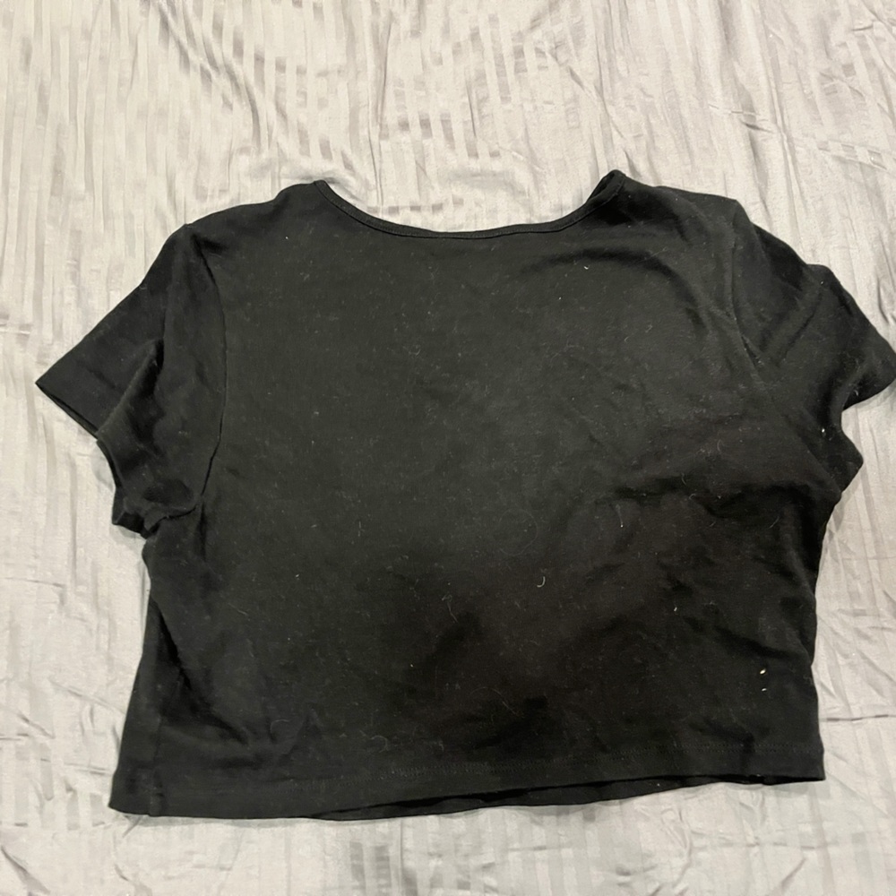 H&M Tee - Picture 2 of 3